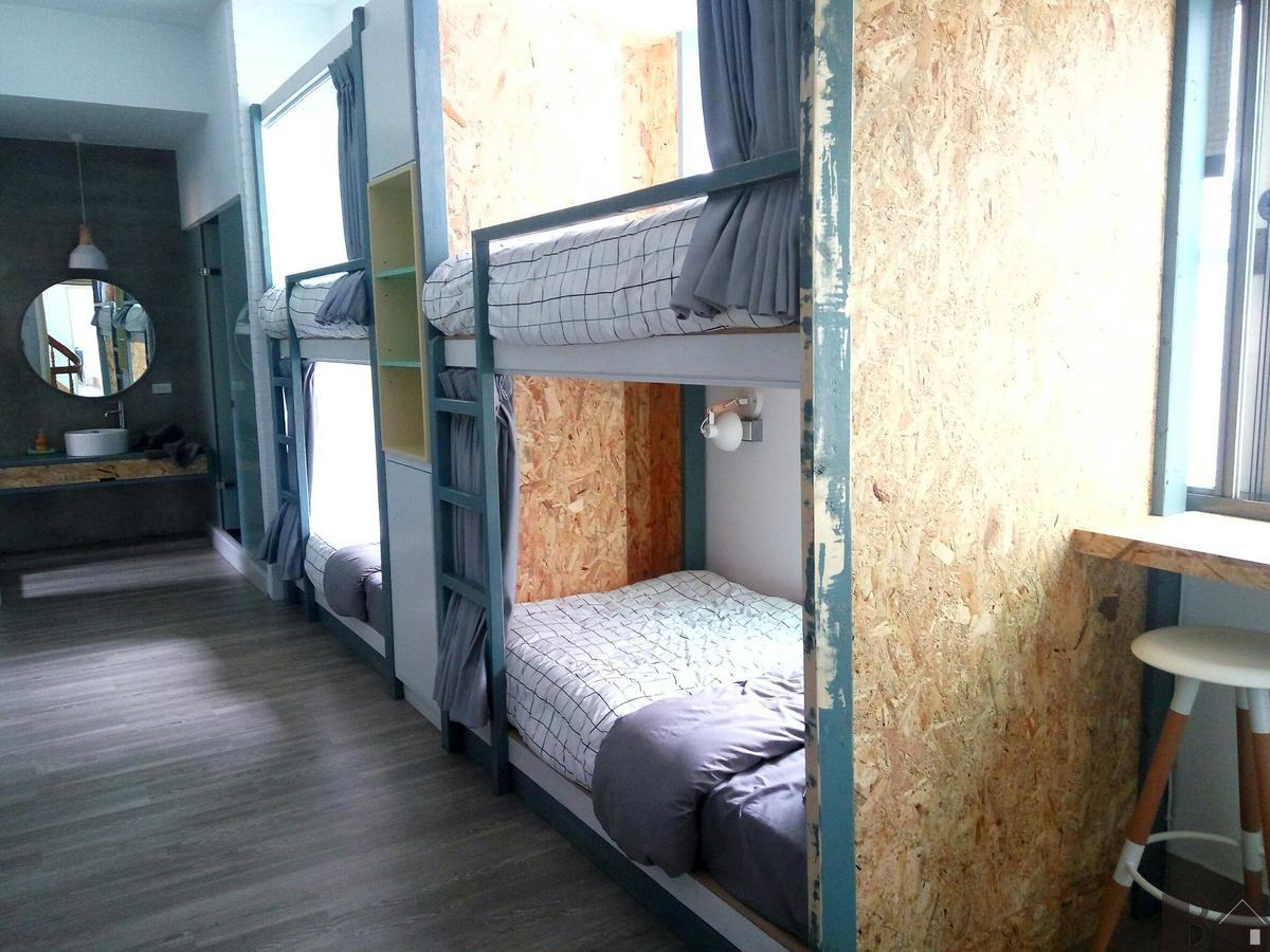 Bobooks Hostel Chiayi City Exterior photo