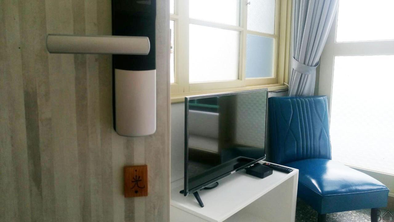 Bobooks Hostel Chiayi City Exterior photo