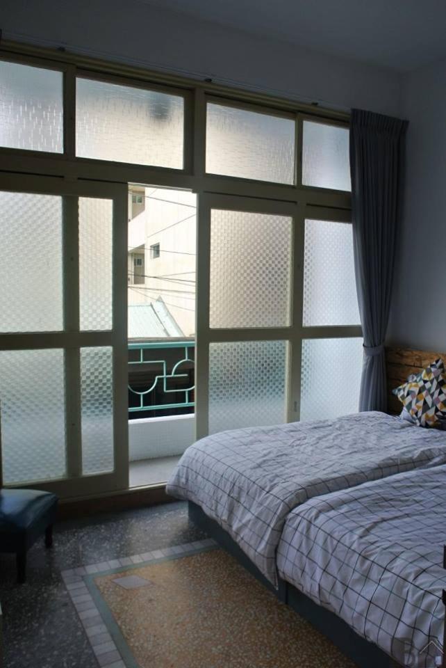 Bobooks Hostel Chiayi City Exterior photo
